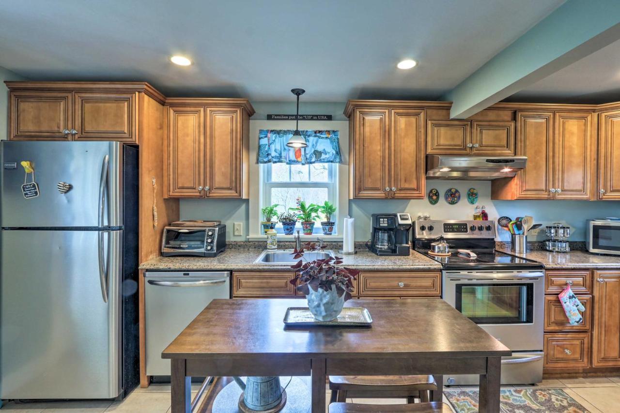 Remodeled Farmhouse In Waterford Near 2 Beaches! Luaran gambar