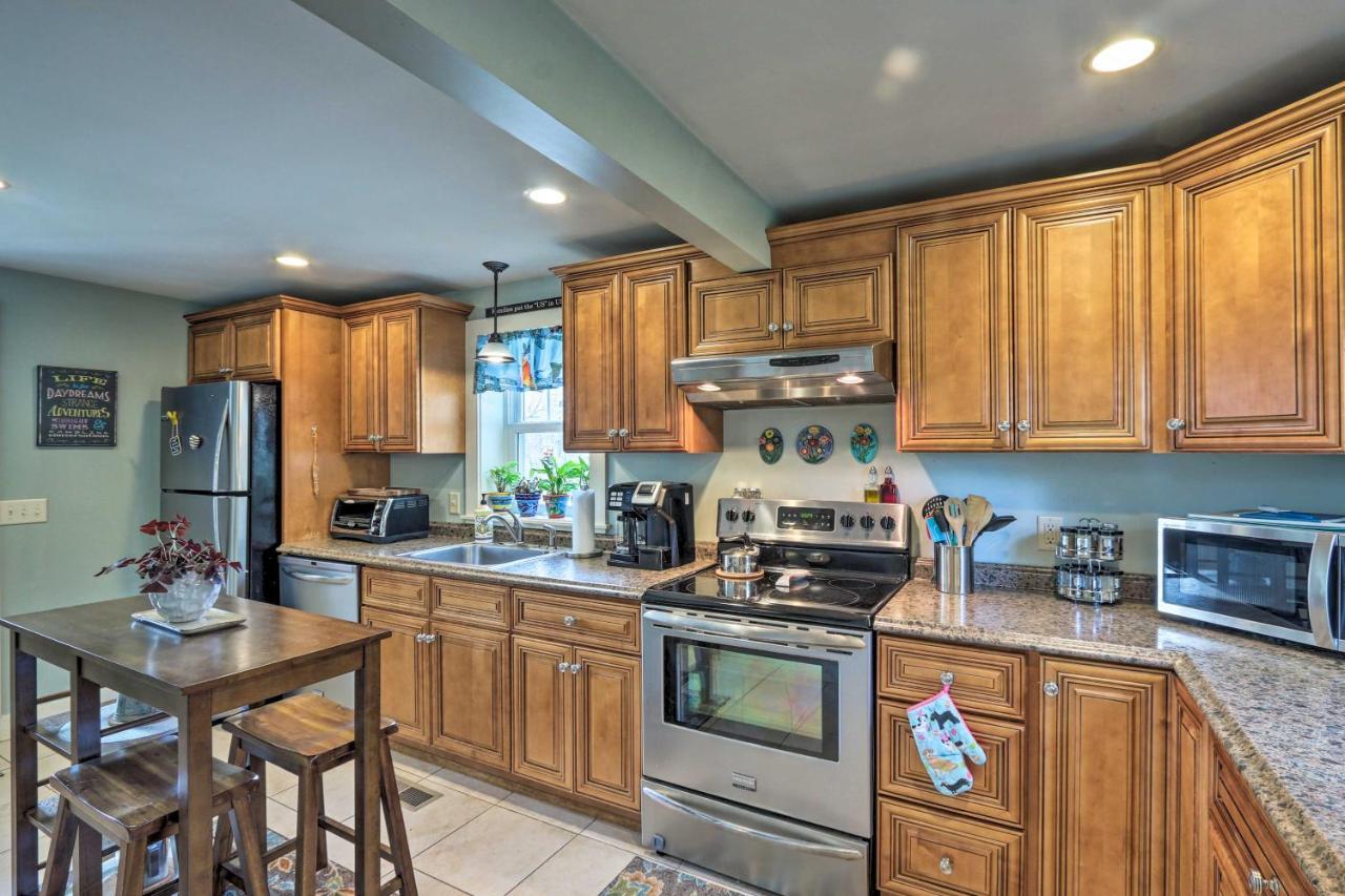 Remodeled Farmhouse In Waterford Near 2 Beaches! Luaran gambar